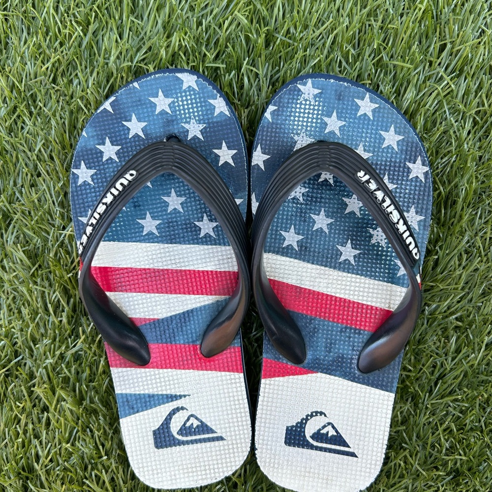 Quiksilver Sandals Flip Flops size 11/12
